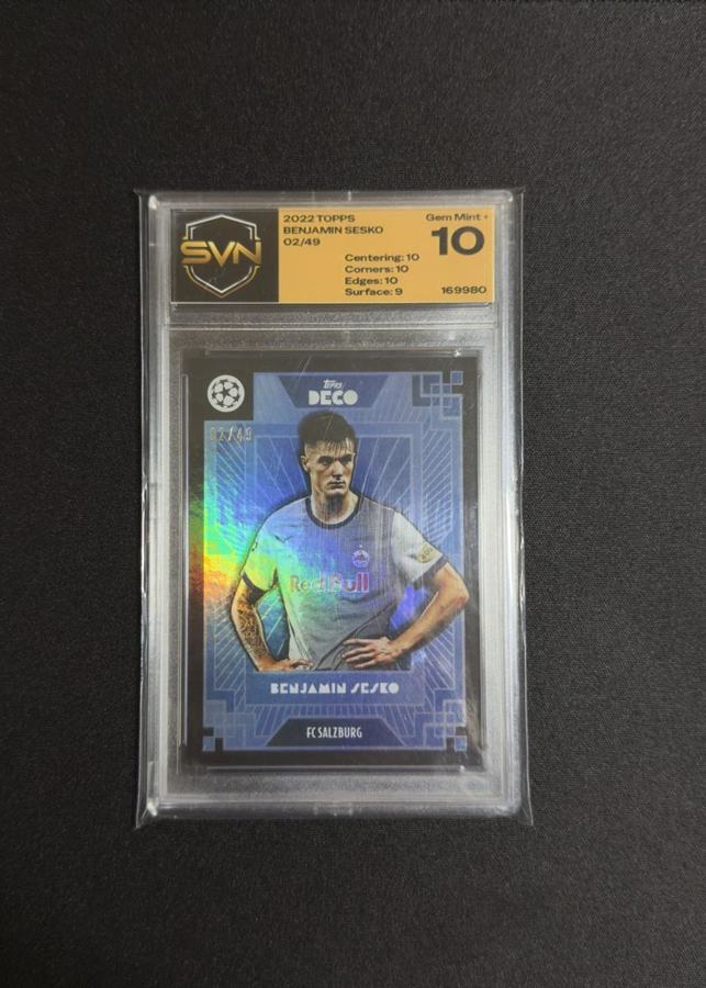Ista kartica, zaprta v SVN kapsuli: Benjamin Šeško 2022 Topps 02/49, Gem Mint+ 10, serijska 169980